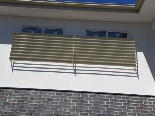 Louver blade window screen