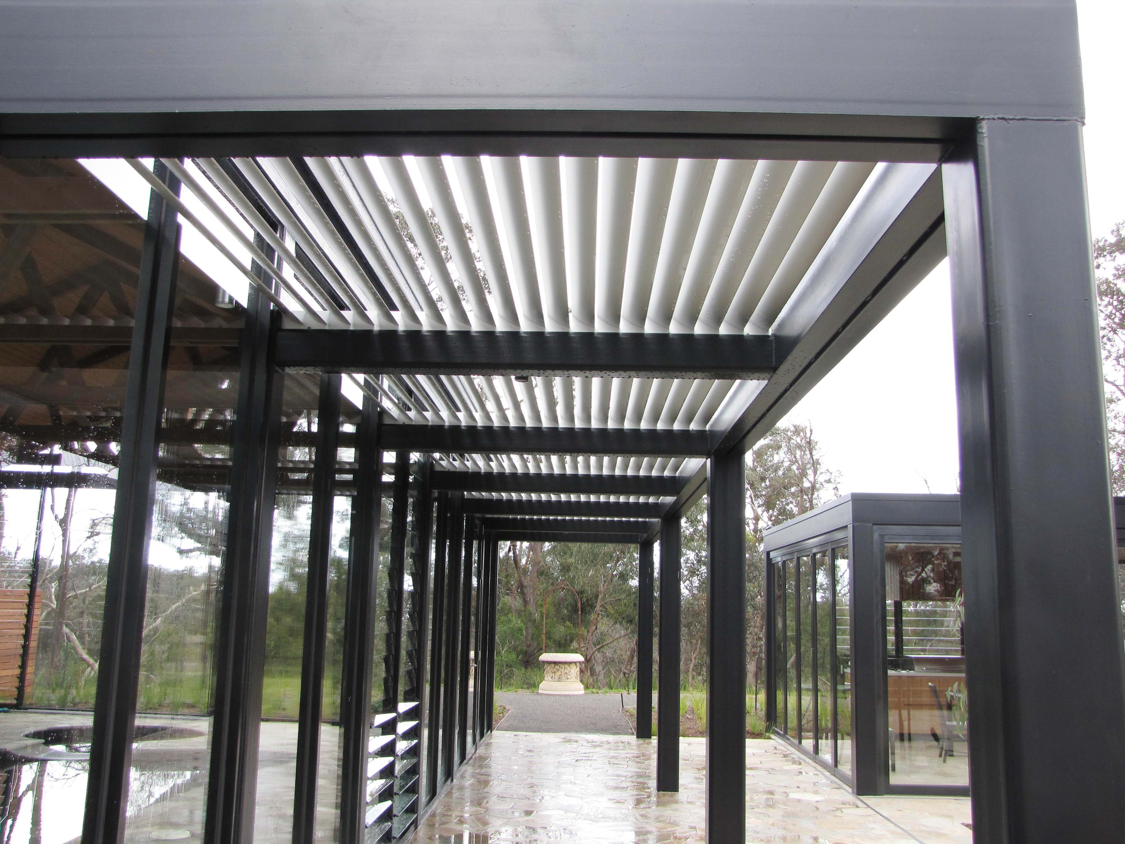 Louvre Blade Sunscreen