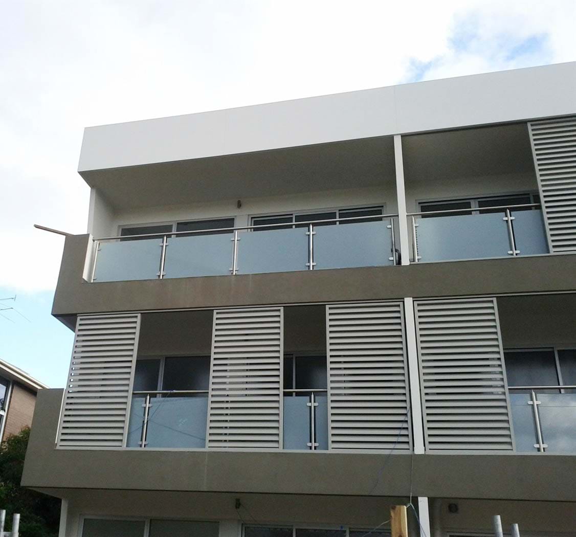 Fixed Blade Sliding Screens